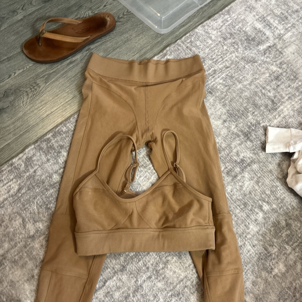 ALO Yoga Camel Leggings and Bra Set
